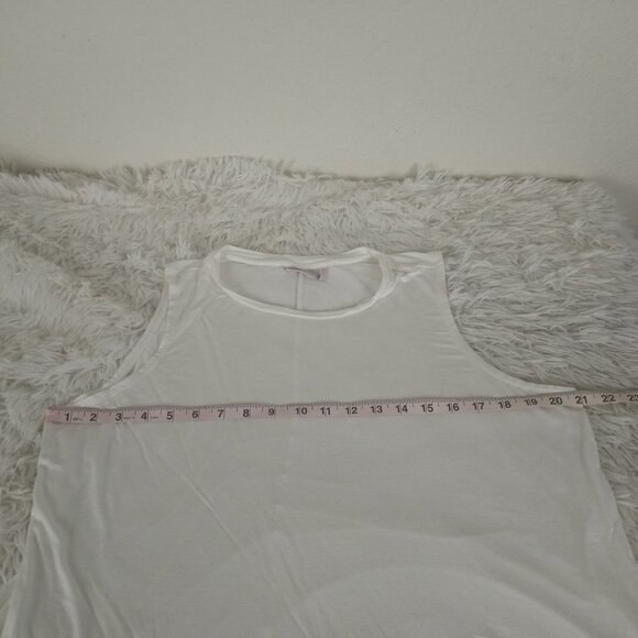 LOGO by Lori Goldstein Layers Sleeveless Top Solid White Ultra Soft XLP - Picture 3 of 5